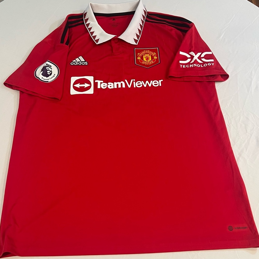 2022/23 Men’s Manchester United Adidas Home Jersey XL Casemiro 18